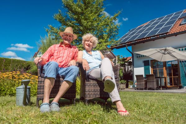 Glückliche Solaranlagenbesitzer