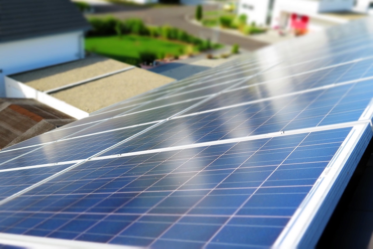 Solarmodule auf einem Dach