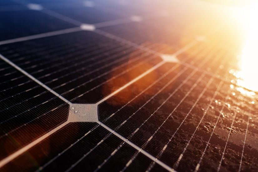 Solarpaneele im Sonnenschein
